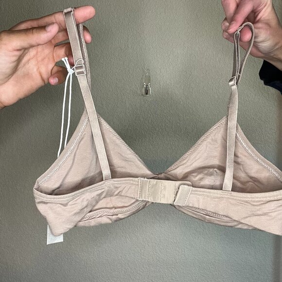 Everlane Bra - Picture 2 of 2